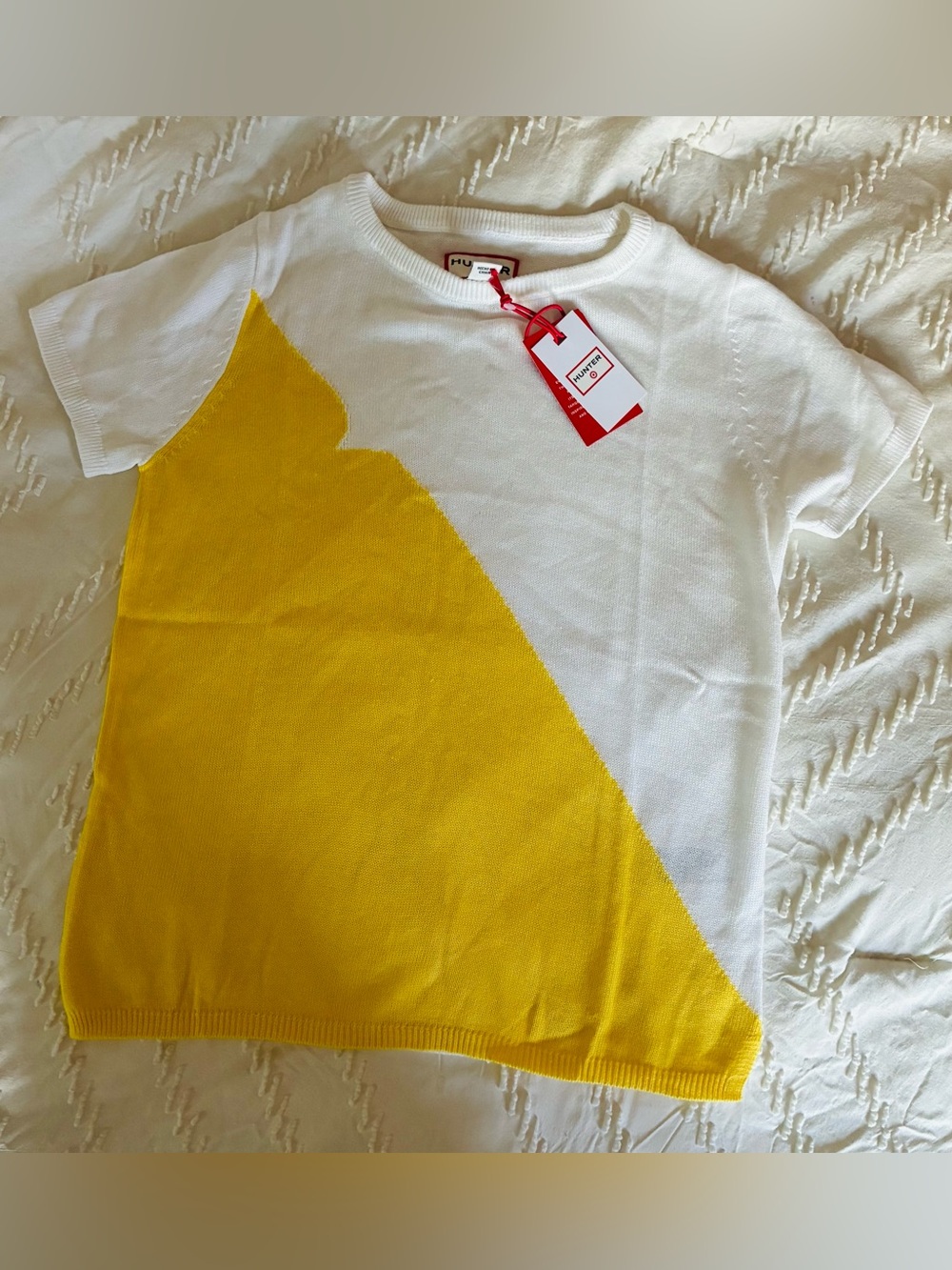 Hunter White and Yellow Colorblock Short Sleeve sweater Kids Top